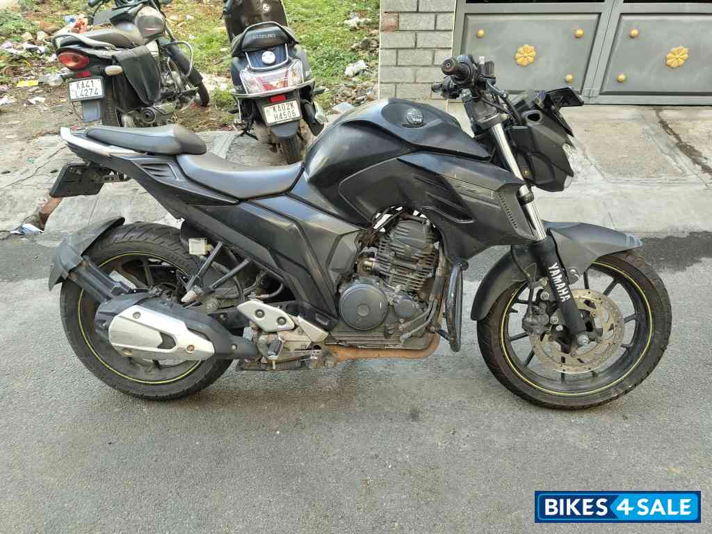 Yamaha FZ25