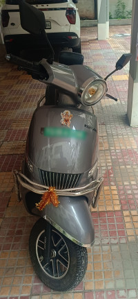 Steel Gray KOMAKI Flora