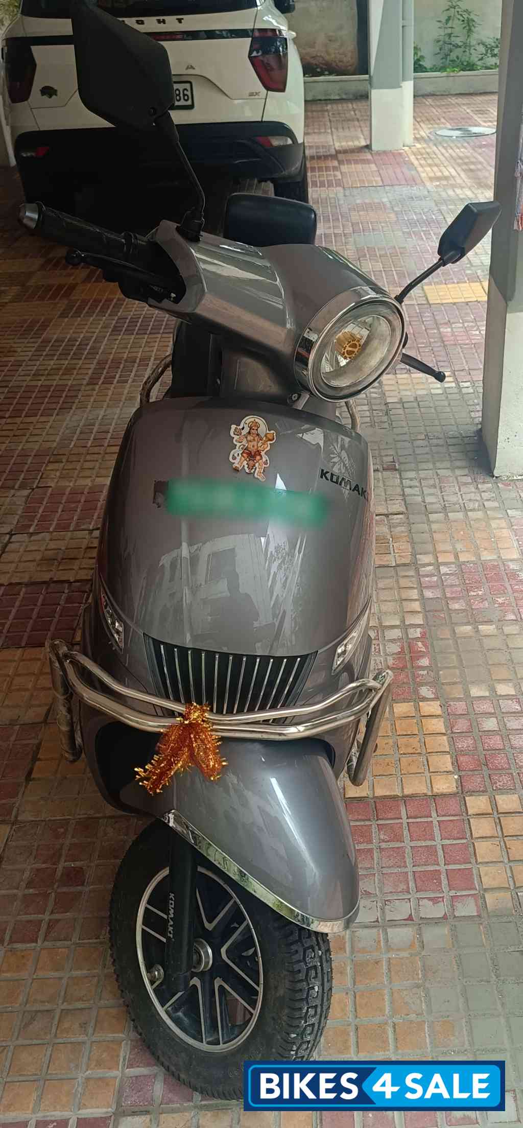 Steel Gray KOMAKI Flora