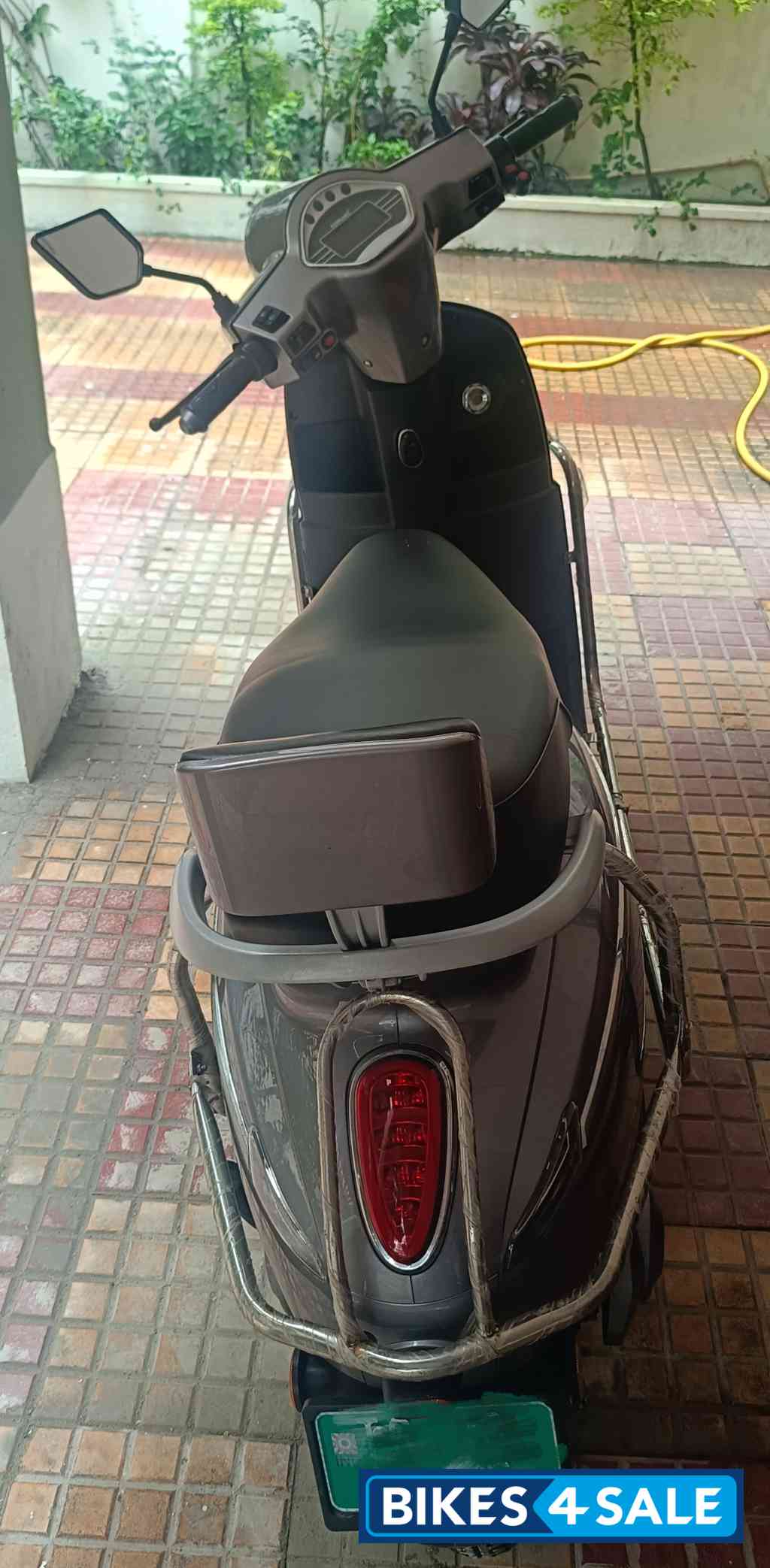 Steel Gray KOMAKI Flora