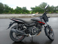 Bajaj Pulsar 125 Neon Disc Single Seat