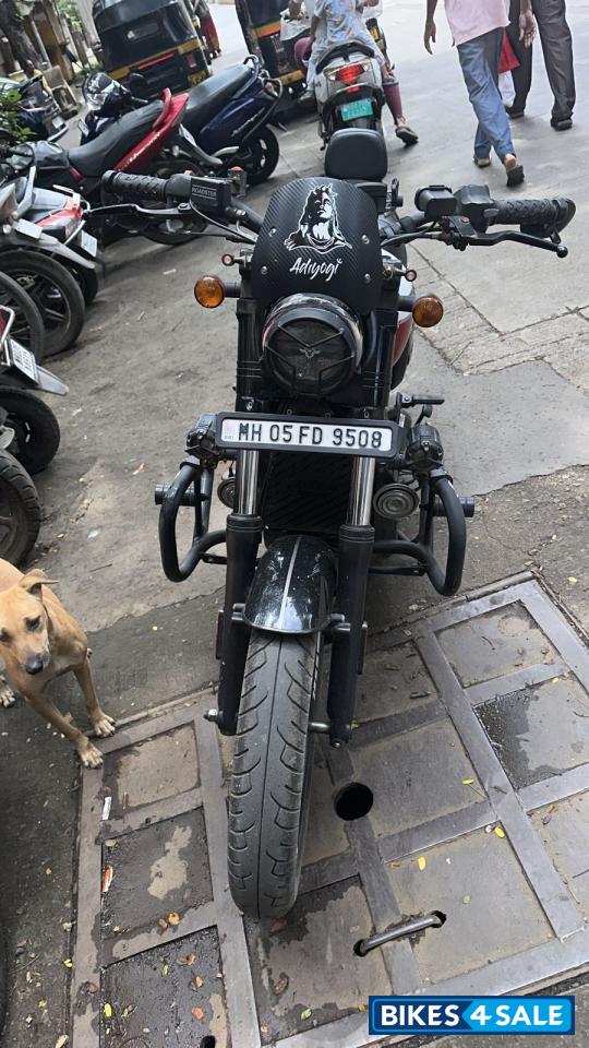 Yezdi Roadster Dual Tone