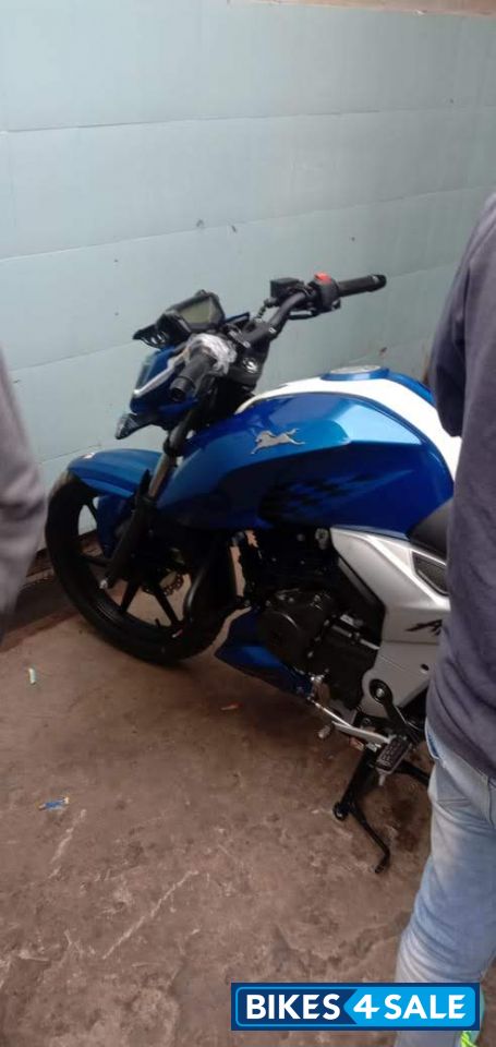 TVS Apache RTR 160 4V