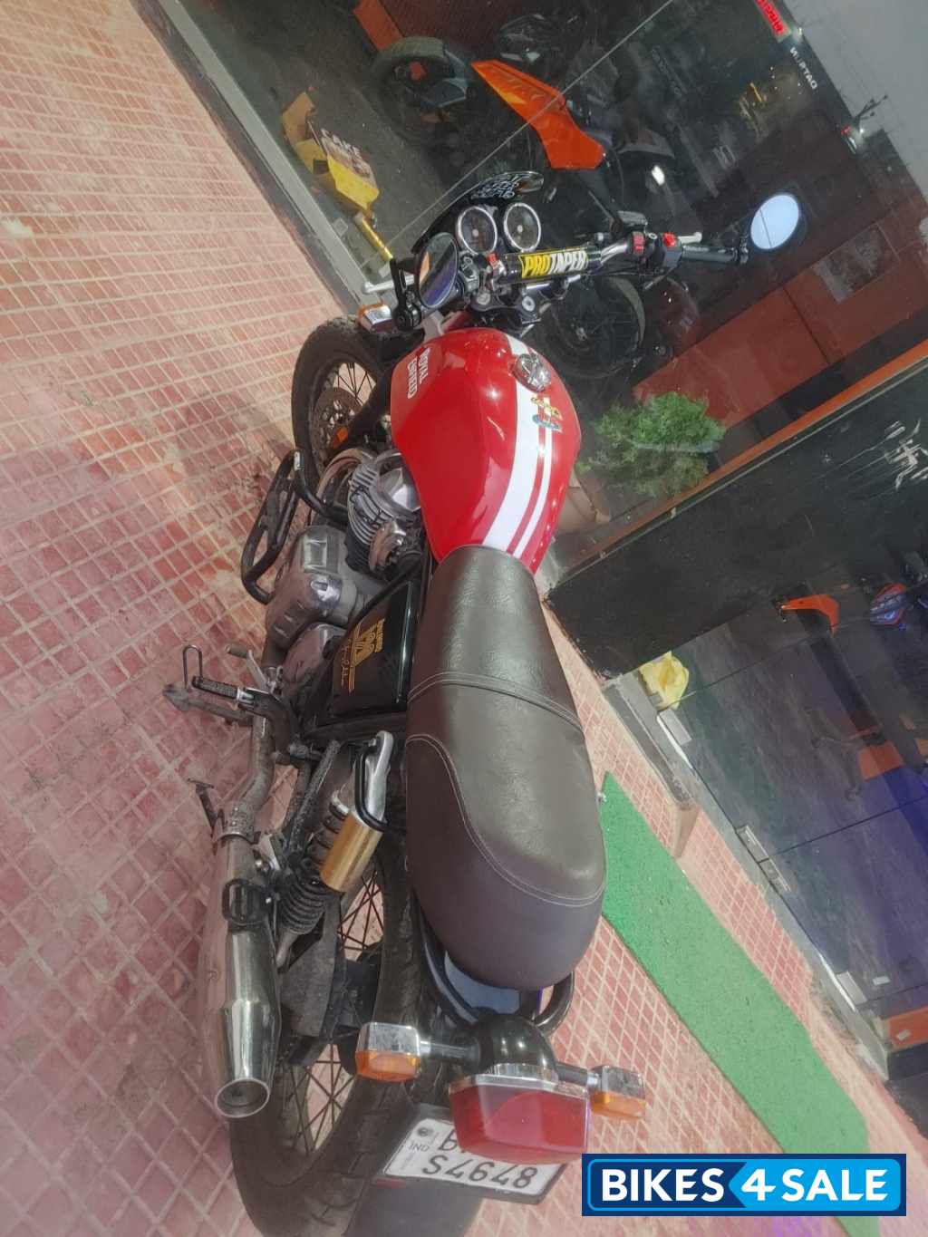 Red Royal Enfield Interceptor 650 Twin Red Royal Enfield Interceptor 650 Twin