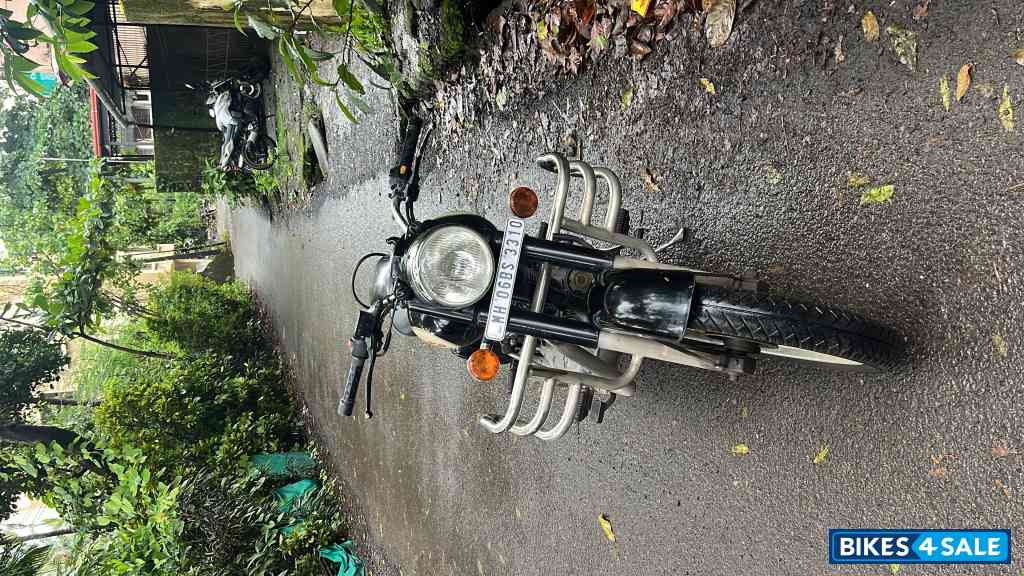 Black Royal Enfield Classic 350