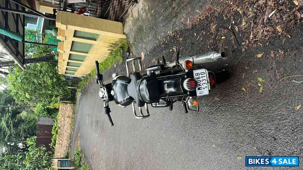 Black Royal Enfield Classic 350