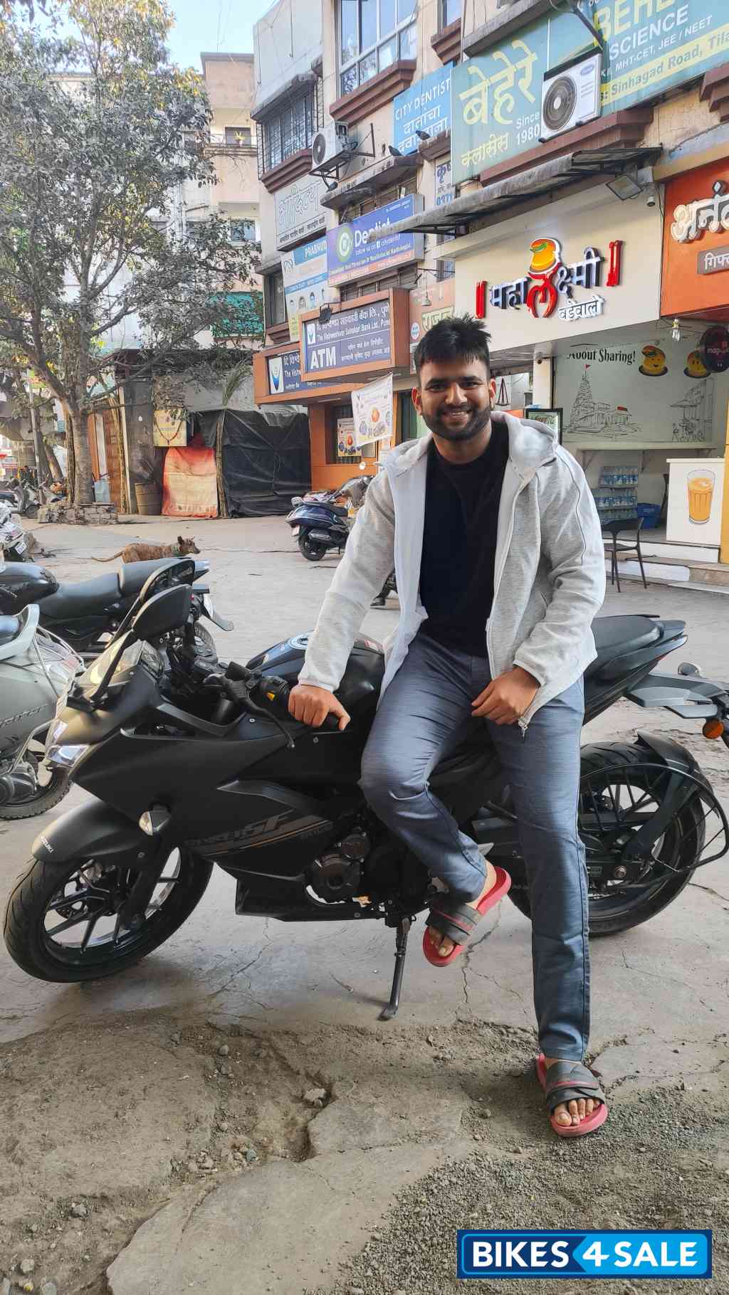 Matt Black Suzuki Gixxer SF 250 BS6