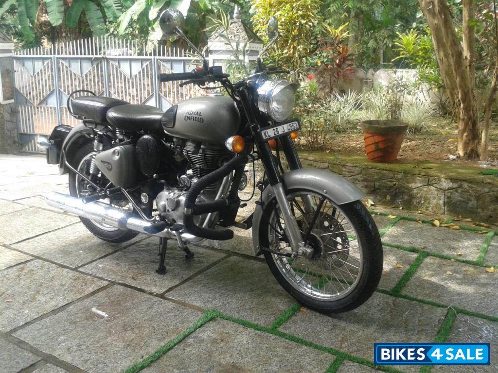 Gun Metal Grey Royal Enfield Classic 350 BS VI