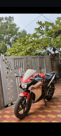 Red And White Honda CBR 150R