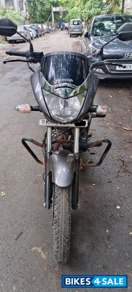 Gray Honda CB Unicorn