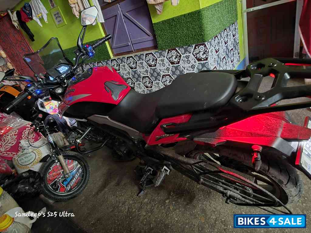 Bajaj Dominar 250 2022