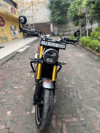 Red Triumph Speed 400