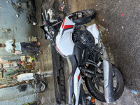 White TVS Apache RTR 160