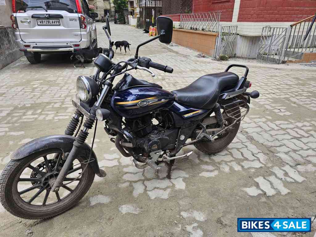 Blue Bajaj Avenger Street 150 Blue Bajaj Avenger Street 150
