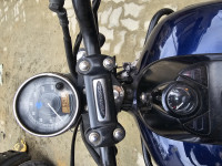 Blue Bajaj Avenger Street 150