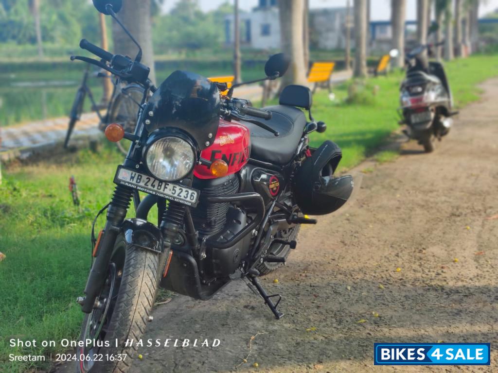 Red Royal Enfield Hunter 350 Metro