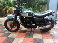 Yezdi Scrambler Dual Tone