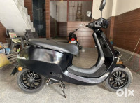 Matte Black Ola S1 Pro