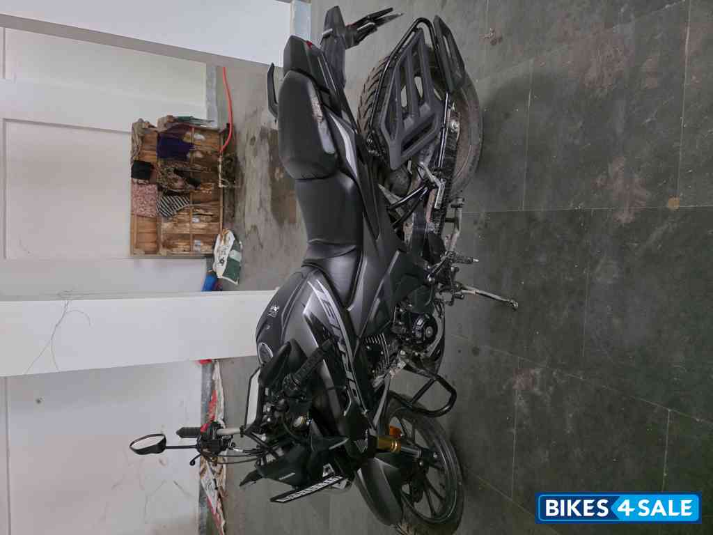 Grey Honda Hornet 2.0 2025