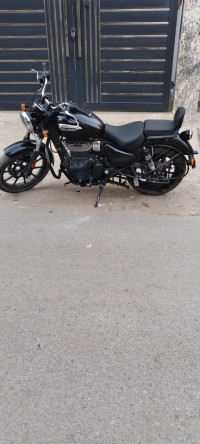 Black Royal Enfield Meteor 350 Stellar