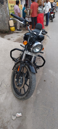 Black Royal Enfield Meteor 350 Stellar