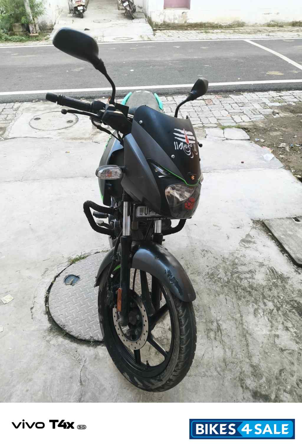 Grey Bajaj Pulsar 125 Neon