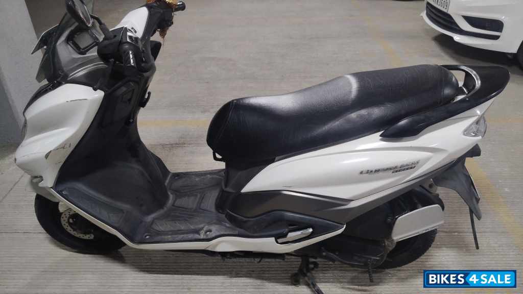 Suzuki Burgman Street