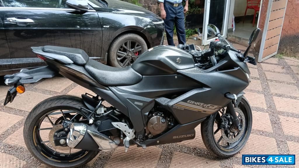 Matt Grey Suzuki Gixxer SF 250 BS6