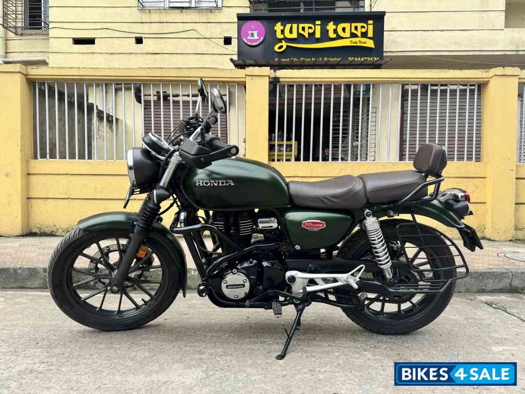 Mat Marshal Green Honda Hness CB 350