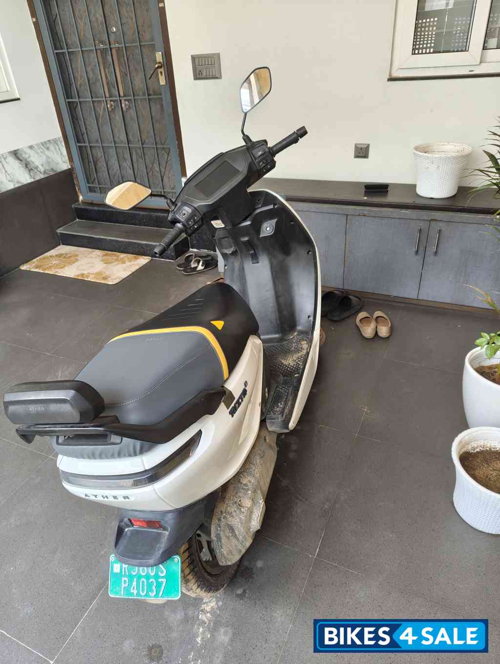 White Mt Ather Rizta Z