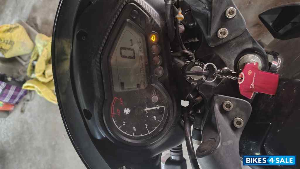 Black Bajaj Pulsar 125
