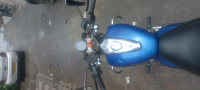 Blue Bajaj Avenger 220 DTS-i