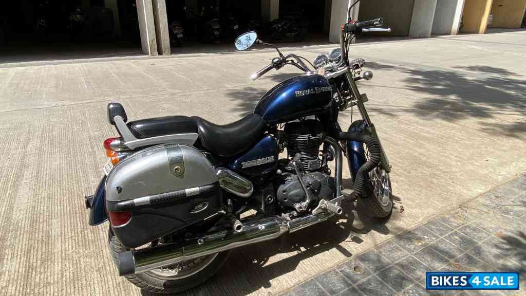 Marine Royal Enfield Thunderbird 350 Marine Royal Enfield Thunderbird 350