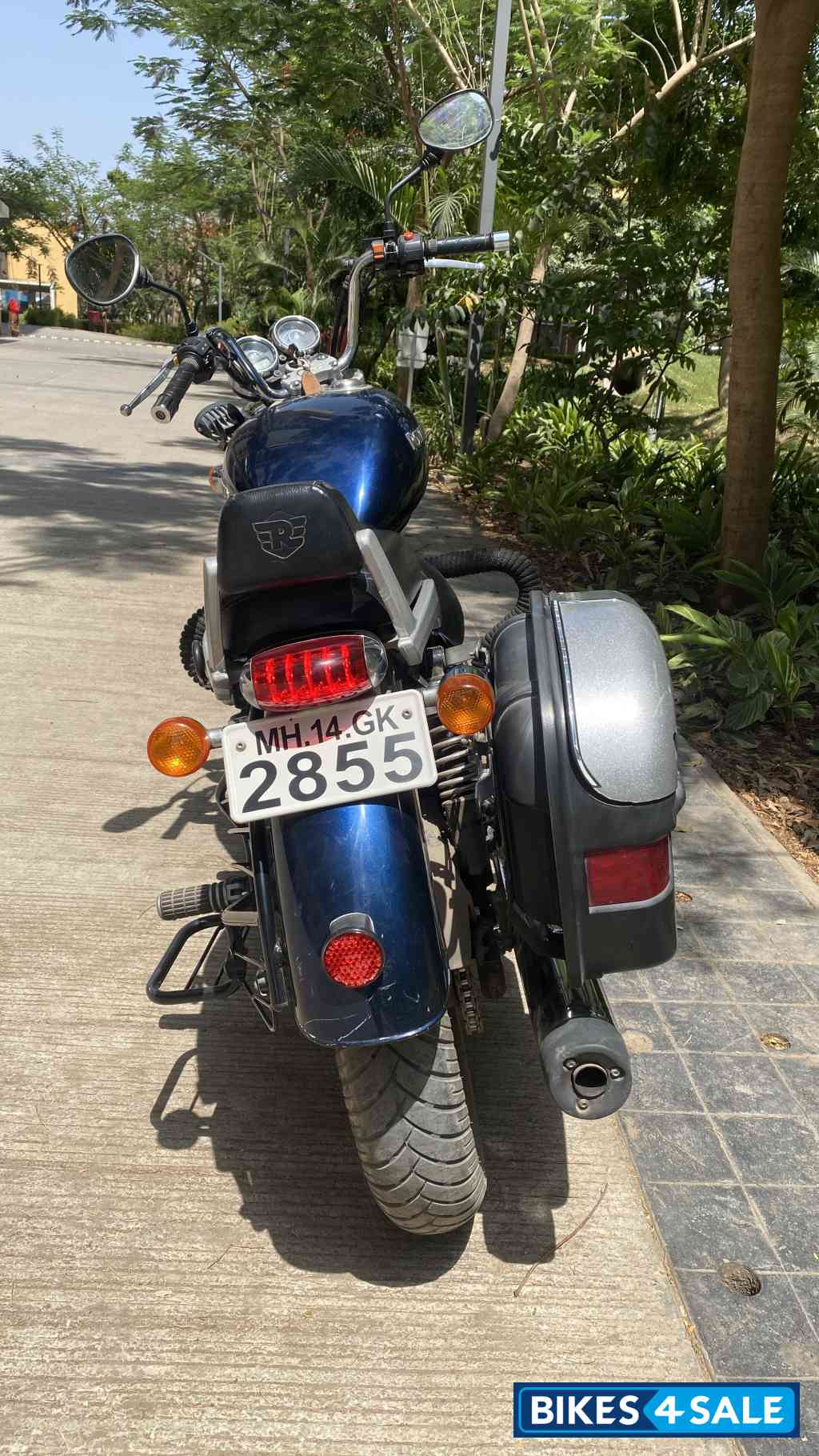 Marine Royal Enfield Thunderbird 350 Marine Royal Enfield Thunderbird 350