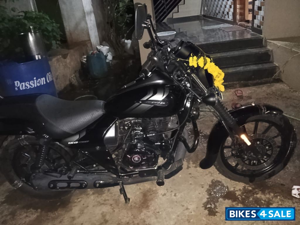 Bajaj Avenger Street 160