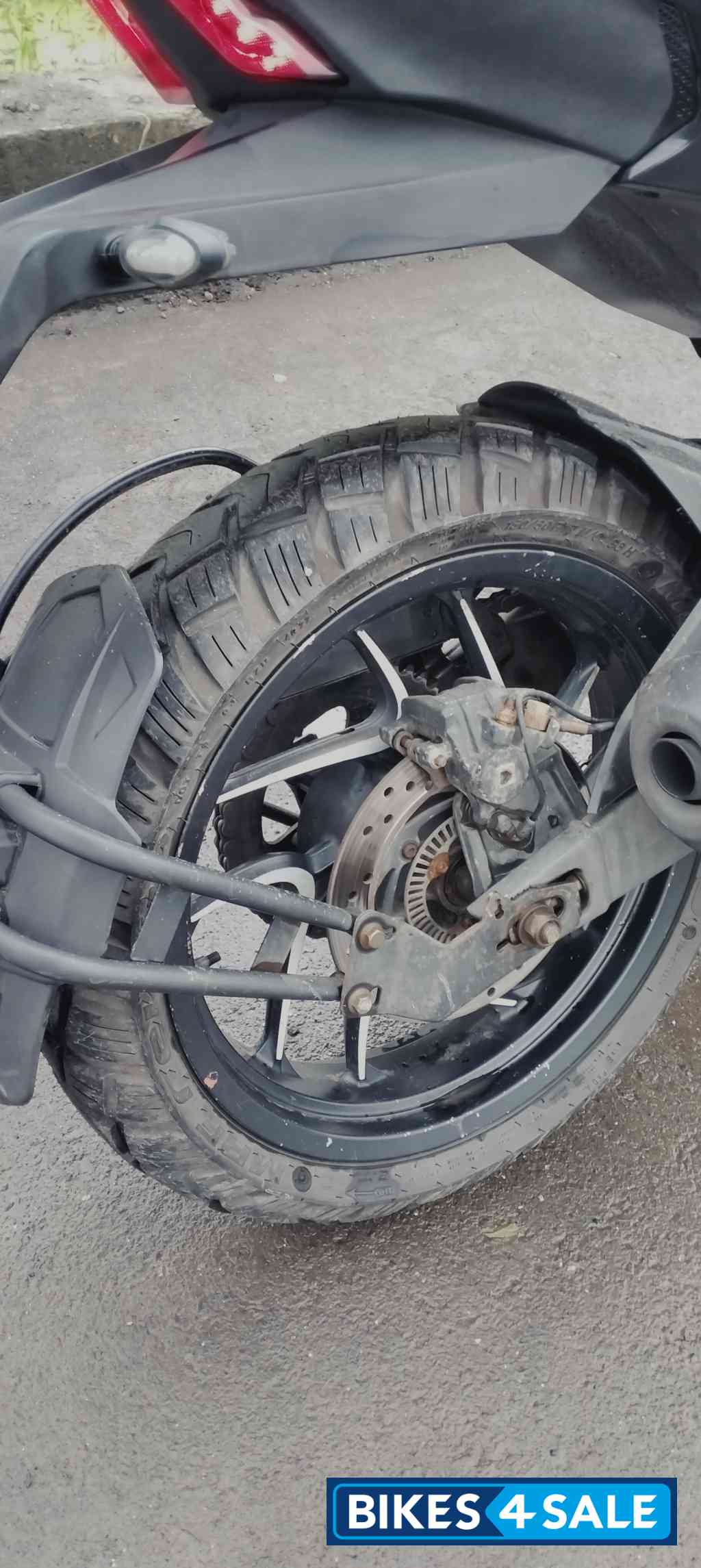 Midnight Blue Bajaj Dominar 400