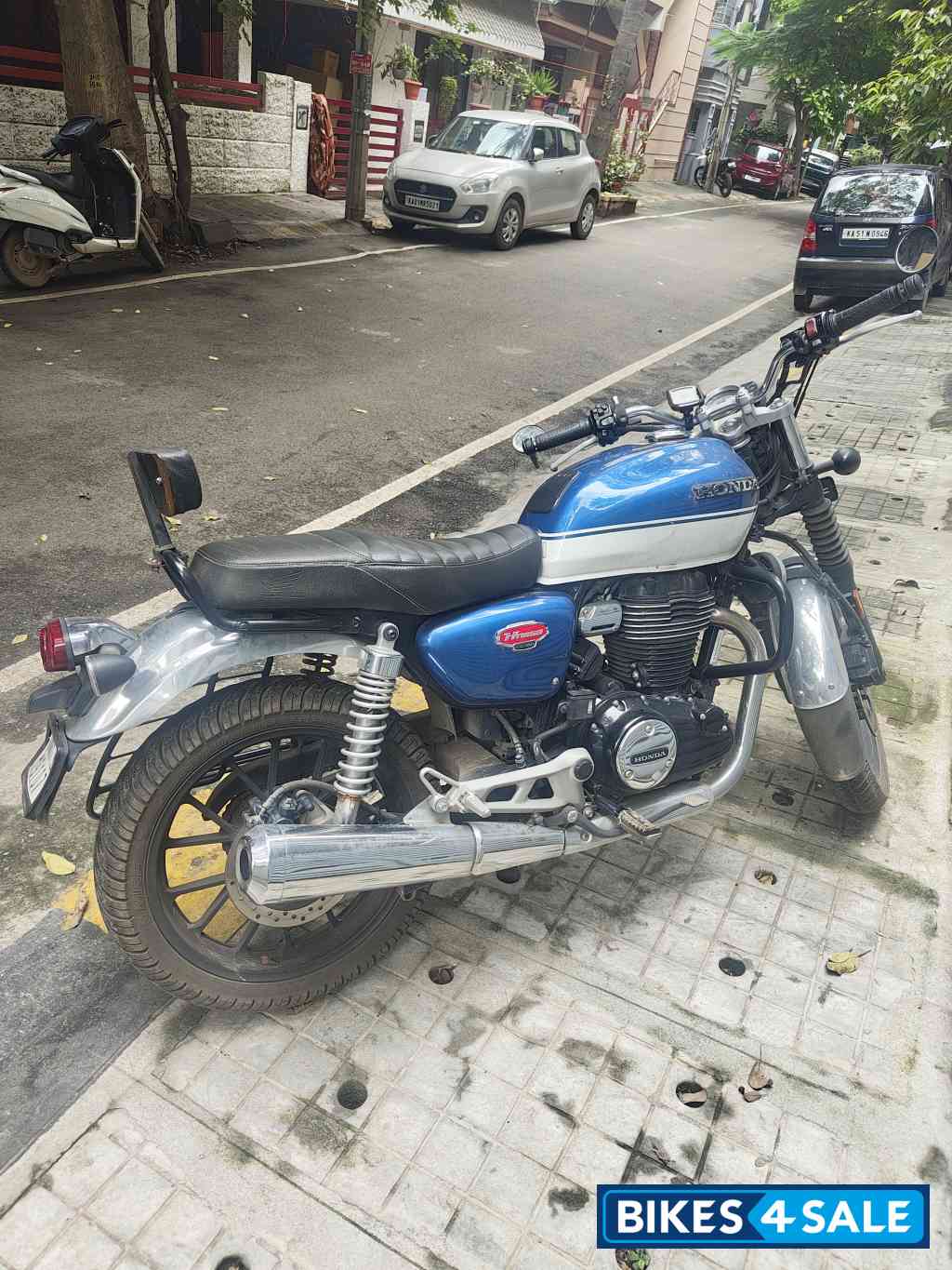 Honda CB350 DLX