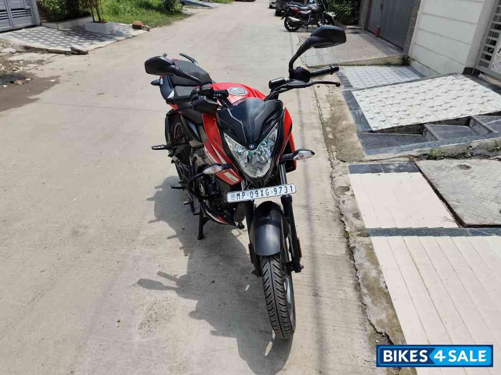 Red Bajaj Pulsar NS 125