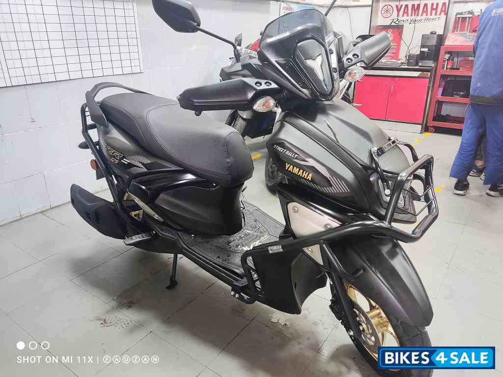 Yamaha RayZR Street Rally 125 Fi Hybrid 2024