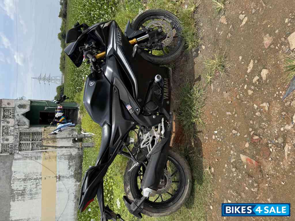 Yamaha R15 V4