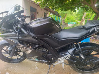 Black Yamaha YZF R15 V3