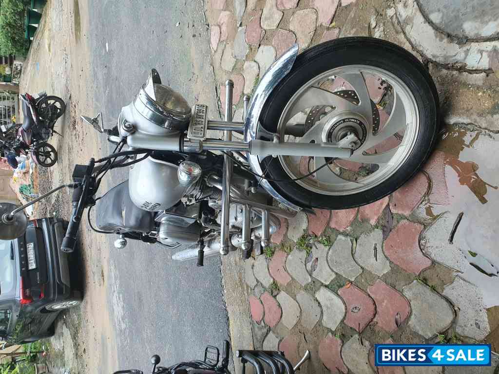 Silver Royal Enfield Bullet Electra Silver Royal Enfield Bullet Electra