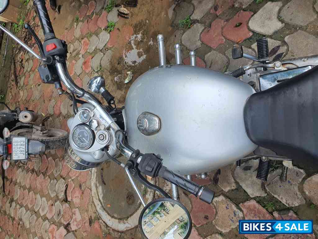 Silver Royal Enfield Bullet Electra Silver Royal Enfield Bullet Electra
