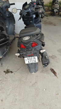 Black Suzuki Avenis Special Edition 2025