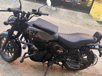 Royal Enfield Hunter 350 Metro