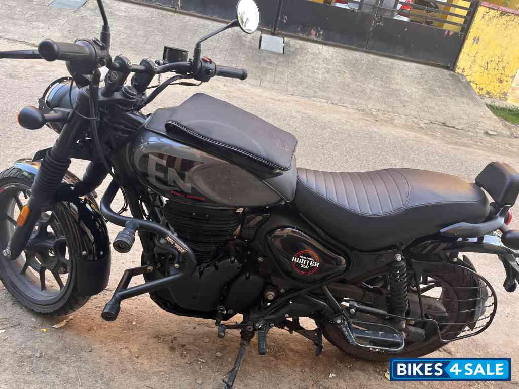 Royal Enfield Hunter 350 Metro
