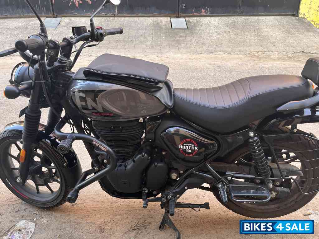 Royal Enfield Hunter 350 Metro