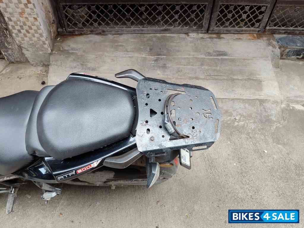 Red TVS Apache RTR 200 4V