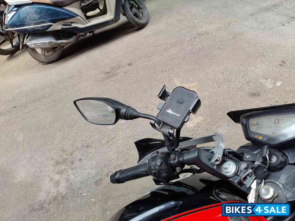 Red TVS Apache RTR 200 4V