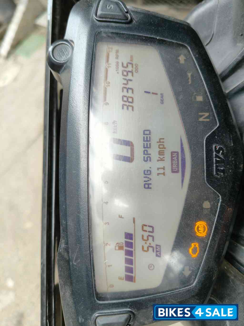 Red TVS Apache RTR 200 4V